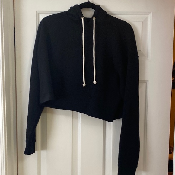 Wild Fable Black Cropped Oversized Hoodie - Picture 1 of 3